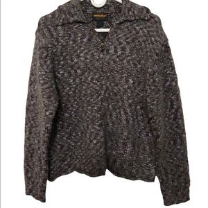 Purple and gray Woolrich sweater with full double zipper. Size XL.